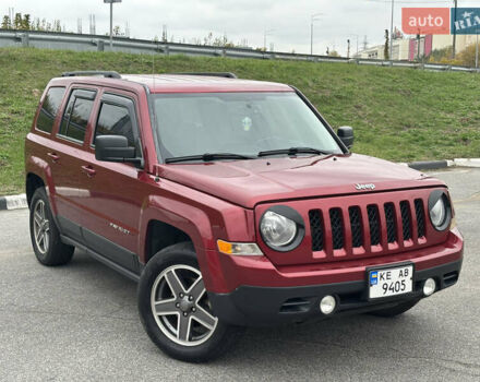 Красный Джип Патриот, объемом двигателя 2.36 л и пробегом 110 тыс. км за 9000 $, фото 2 на Automoto.ua