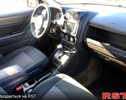 Красный Джип Патриот, объемом двигателя 2.4 л и пробегом 205 тыс. км за 9000 $, фото 8 на Automoto.ua