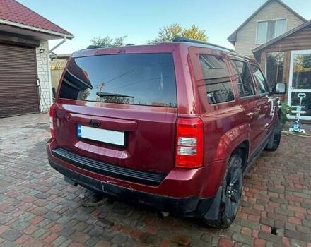 Красный Джип Патриот, объемом двигателя 2 л и пробегом 150 тыс. км за 8000 $, фото 3 на Automoto.ua