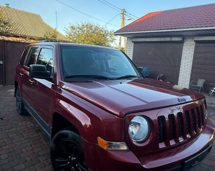 Красный Джип Патриот, объемом двигателя 2 л и пробегом 150 тыс. км за 8000 $, фото 1 на Automoto.ua