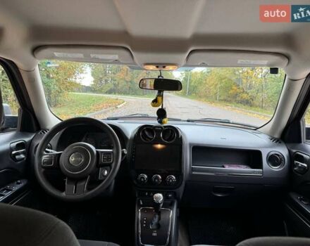 Красный Джип Патриот, объемом двигателя 2 л и пробегом 270 тыс. км за 9500 $, фото 8 на Automoto.ua