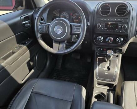 Красный Джип Патриот, объемом двигателя 2 л и пробегом 93 тыс. км за 12500 $, фото 2 на Automoto.ua