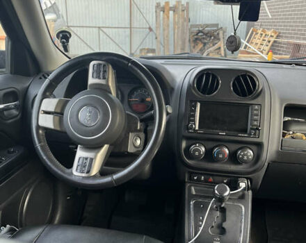 Красный Джип Патриот, объемом двигателя 2.36 л и пробегом 132 тыс. км за 11000 $, фото 14 на Automoto.ua