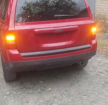 Джип Патриот 2016 в Кривом Роге на Automoto.ua Красный Джип Патриот, объемом двигателя 2 л и пробегом 86 тыс. км за 12000 $, фото 6 на Automoto.ua