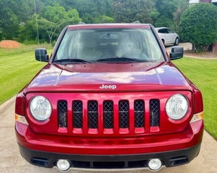 Красный Джип Патриот, объемом двигателя 2 л и пробегом 68 тыс. км за 2800 $, фото 1 на Automoto.ua