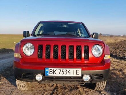 Джип Patriot 2015 у Здолбунове на Automoto.ua Червоний Джип Patriot, об'ємом двигуна 2.36 л та пробігом 80 тис. км за 9700 $, фото 1 на Automoto.ua