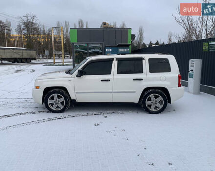 Джип Patriot, об'ємом двигуна 2 л та пробігом 271 тис. км за 7000 $, фото 4 на Automoto.ua