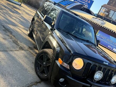 Джип Патриот, объемом двигателя 2 л и пробегом 140 тыс. км за 3500 $, фото 1 на Automoto.ua