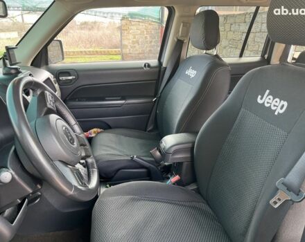 Серый Джип Патриот, объемом двигателя 2.4 л и пробегом 86 тыс. км за 12000 $, фото 5 на Automoto.ua