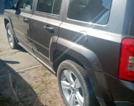 Серый Джип Патриот, объемом двигателя 2 л и пробегом 160 тыс. км за 11593 $, фото 2 на Automoto.ua