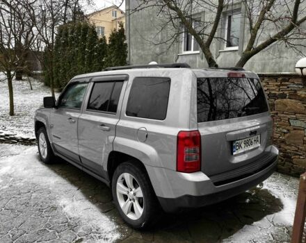 Серый Джип Патриот, объемом двигателя 2 л и пробегом 140 тыс. км за 11000 $, фото 2 на Automoto.ua