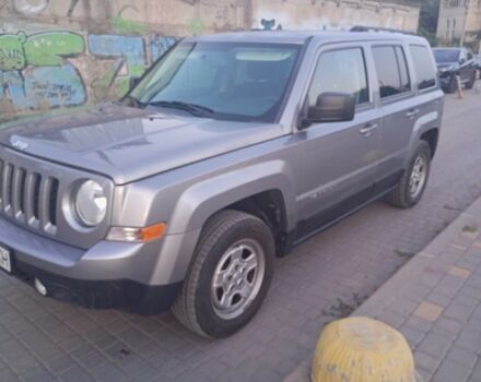 Сірий Джип Patriot, об'ємом двигуна 2.4 л та пробігом 95 тис. км за 10000 $, фото 1 на Automoto.ua