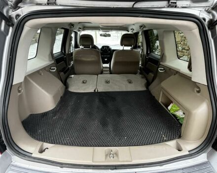 Серый Джип Патриот, объемом двигателя 2 л и пробегом 140 тыс. км за 11000 $, фото 3 на Automoto.ua