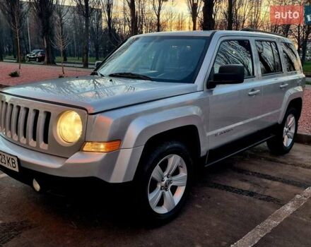 Серый Джип Патриот, объемом двигателя 2.4 л и пробегом 197 тыс. км за 9000 $, фото 1 на Automoto.ua