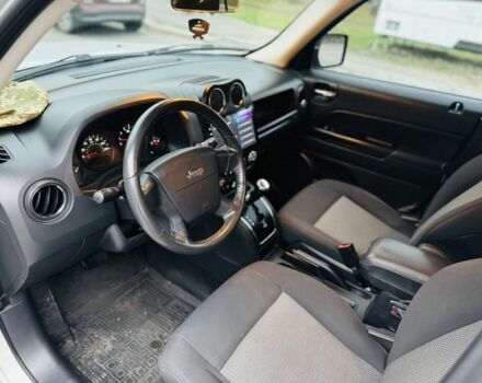 Серый Джип Патриот, объемом двигателя 2 л и пробегом 149 тыс. км за 9000 $, фото 5 на Automoto.ua