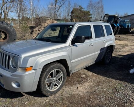 Серый Джип Патриот, объемом двигателя 0 л и пробегом 175 тыс. км за 4500 $, фото 3 на Automoto.ua