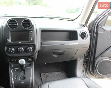 Серый Джип Патриот, объемом двигателя 2.4 л и пробегом 222 тыс. км за 8900 $, фото 36 на Automoto.ua