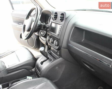 Серый Джип Патриот, объемом двигателя 2.4 л и пробегом 222 тыс. км за 8900 $, фото 43 на Automoto.ua