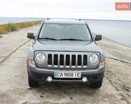 Серый Джип Патриот, объемом двигателя 2.4 л и пробегом 222 тыс. км за 8900 $, фото 3 на Automoto.ua