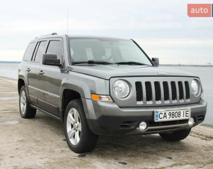 Серый Джип Патриот, объемом двигателя 2.4 л и пробегом 222 тыс. км за 8900 $, фото 2 на Automoto.ua