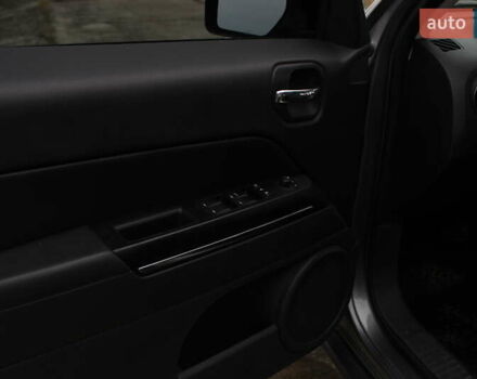 Серый Джип Патриот, объемом двигателя 2.4 л и пробегом 222 тыс. км за 8900 $, фото 71 на Automoto.ua