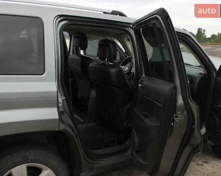 Серый Джип Патриот, объемом двигателя 2.4 л и пробегом 222 тыс. км за 8900 $, фото 70 на Automoto.ua