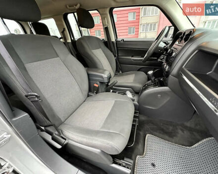 Сірий Джип Patriot, об'ємом двигуна 2.4 л та пробігом 212 тис. км за 8999 $, фото 53 на Automoto.ua