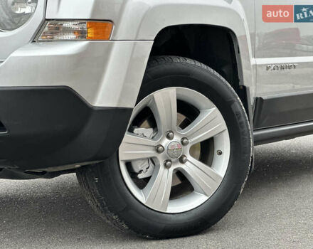 Сірий Джип Patriot, об'ємом двигуна 2.4 л та пробігом 212 тис. км за 8999 $, фото 2 на Automoto.ua