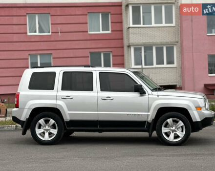 Сірий Джип Patriot, об'ємом двигуна 2.4 л та пробігом 212 тис. км за 8999 $, фото 23 на Automoto.ua