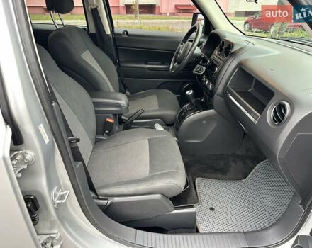 Сірий Джип Patriot, об'ємом двигуна 2.4 л та пробігом 212 тис. км за 8999 $, фото 52 на Automoto.ua