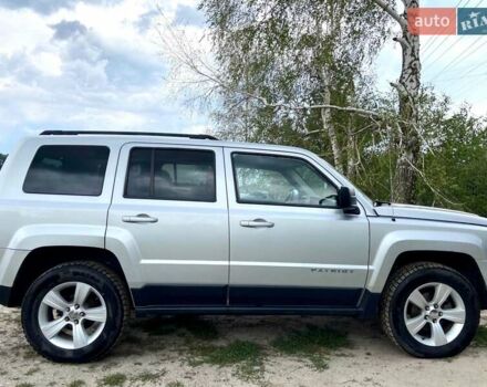 Серый Джип Патриот, объемом двигателя 2.4 л и пробегом 380 тыс. км за 7900 $, фото 1 на Automoto.ua