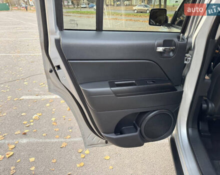 Сірий Джип Patriot, об'ємом двигуна 2.4 л та пробігом 133 тис. км за 9777 $, фото 57 на Automoto.ua