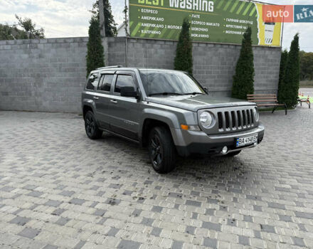 Сірий Джип Patriot, об'ємом двигуна 2.36 л та пробігом 200 тис. км за 10500 $, фото 1 на Automoto.ua