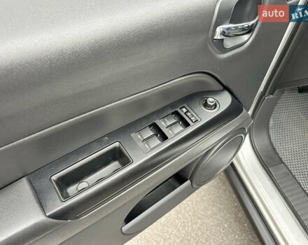 Сірий Джип Patriot, об'ємом двигуна 2.4 л та пробігом 212 тис. км за 8999 $, фото 29 на Automoto.ua