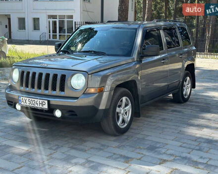 Серый Джип Патриот, объемом двигателя 2 л и пробегом 111 тыс. км за 10000 $, фото 1 на Automoto.ua