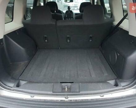 Серый Джип Патриот, объемом двигателя 2.36 л и пробегом 145 тыс. км за 8000 $, фото 12 на Automoto.ua