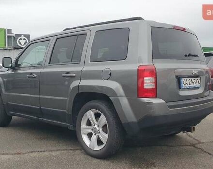 Серый Джип Патриот, объемом двигателя 2.36 л и пробегом 145 тыс. км за 8000 $, фото 3 на Automoto.ua