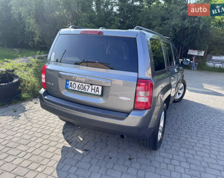 Серый Джип Патриот, объемом двигателя 2.36 л и пробегом 250 тыс. км за 9100 $, фото 8 на Automoto.ua