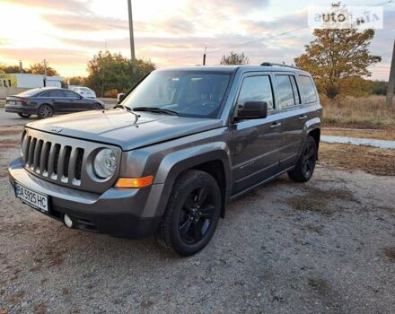 Джип Патриот 2013 в Кропивницком (Кировограде) на Automoto.ua Серый Джип Патриот, объемом двигателя 2.36 л и пробегом 215 тыс. км за 9000 $, фото 3 на Automoto.ua