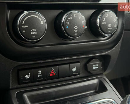 Серый Джип Патриот, объемом двигателя 2.36 л и пробегом 185 тыс. км за 9300 $, фото 15 на Automoto.ua