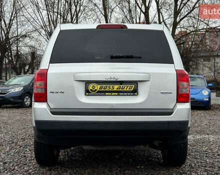 Серый Джип Патриот, объемом двигателя 2.36 л и пробегом 185 тыс. км за 9300 $, фото 4 на Automoto.ua