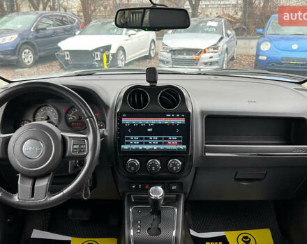 Серый Джип Патриот, объемом двигателя 2.36 л и пробегом 185 тыс. км за 9300 $, фото 10 на Automoto.ua