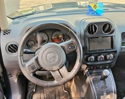 Серый Джип Патриот, объемом двигателя 0 л и пробегом 175 тыс. км за 12000 $, фото 3 на Automoto.ua