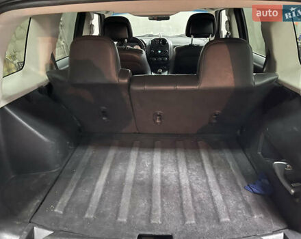 Серый Джип Патриот, объемом двигателя 2.36 л и пробегом 117 тыс. км за 8500 $, фото 9 на Automoto.ua