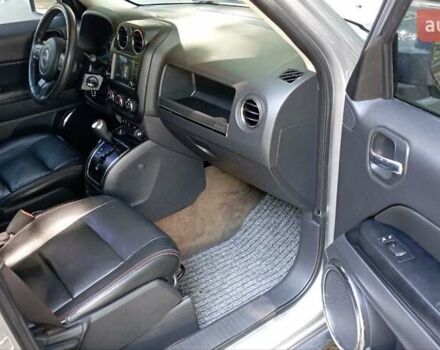 Серый Джип Патриот, объемом двигателя 2.4 л и пробегом 214 тыс. км за 9999 $, фото 7 на Automoto.ua