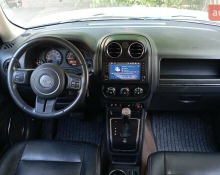 Серый Джип Патриот, объемом двигателя 2.4 л и пробегом 214 тыс. км за 9999 $, фото 11 на Automoto.ua