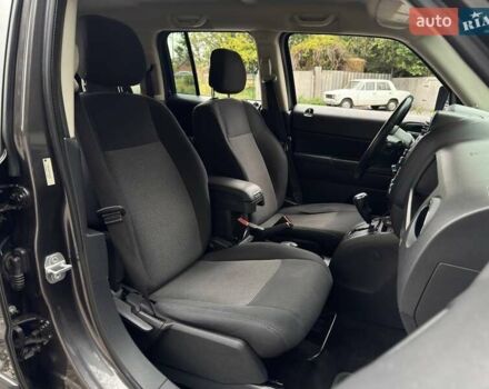 Серый Джип Патриот, объемом двигателя 2.36 л и пробегом 122 тыс. км за 10990 $, фото 12 на Automoto.ua