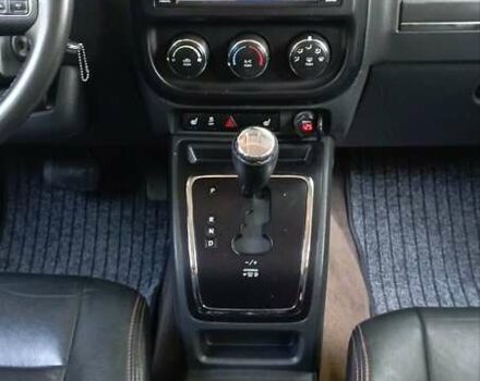 Серый Джип Патриот, объемом двигателя 2.4 л и пробегом 214 тыс. км за 9999 $, фото 15 на Automoto.ua