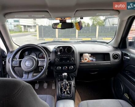 Серый Джип Патриот, объемом двигателя 2 л и пробегом 172 тыс. км за 8900 $, фото 4 на Automoto.ua