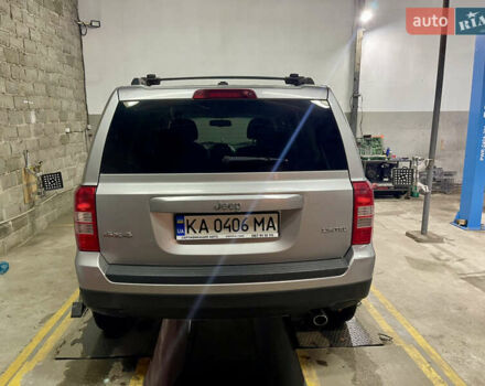 Серый Джип Патриот, объемом двигателя 2.36 л и пробегом 117 тыс. км за 8500 $, фото 3 на Automoto.ua